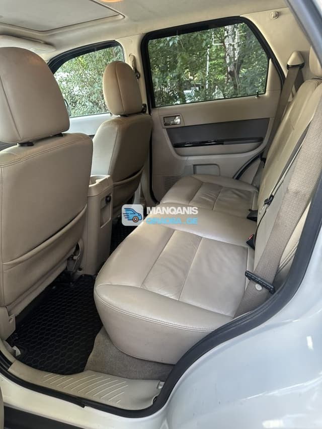 Ford Escape 2018 ვერცხლისფერი ჯიპი ქირავდება თბილისში - სურათი 2