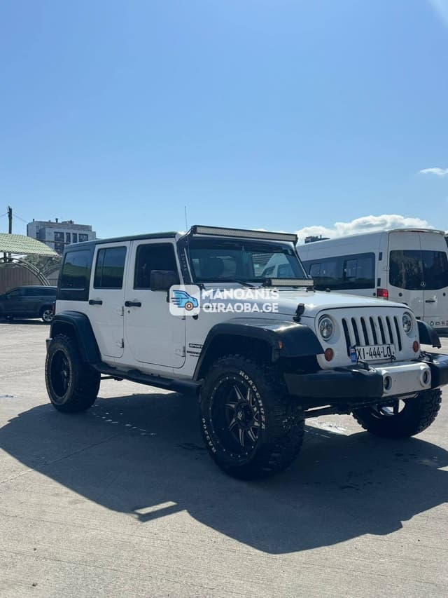 2020 წლის Jeep Wrangler 4x4 ბათუმში ქირავდება - სურათი 2