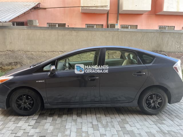 ქირავდება Toyota Prius 2014  - სურათი 2