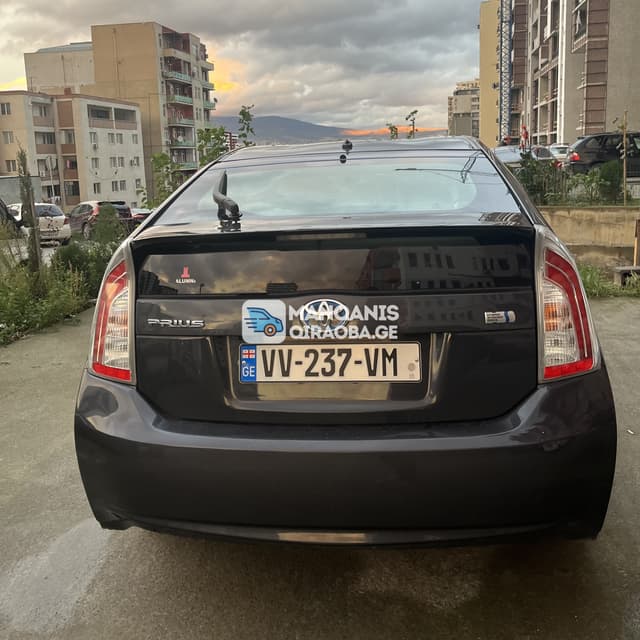 ქირავდება Toyota Prius 2014  - სურათი 3